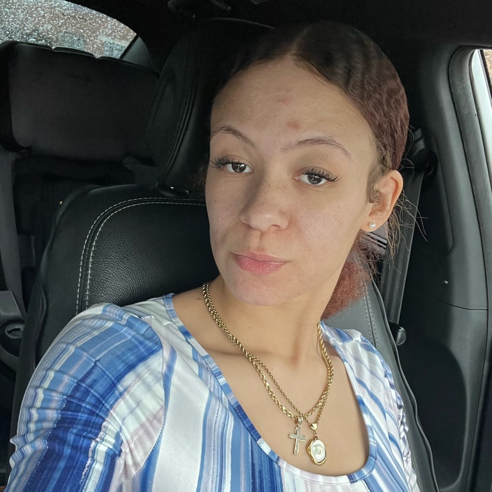 Meet your Posher, Desirae